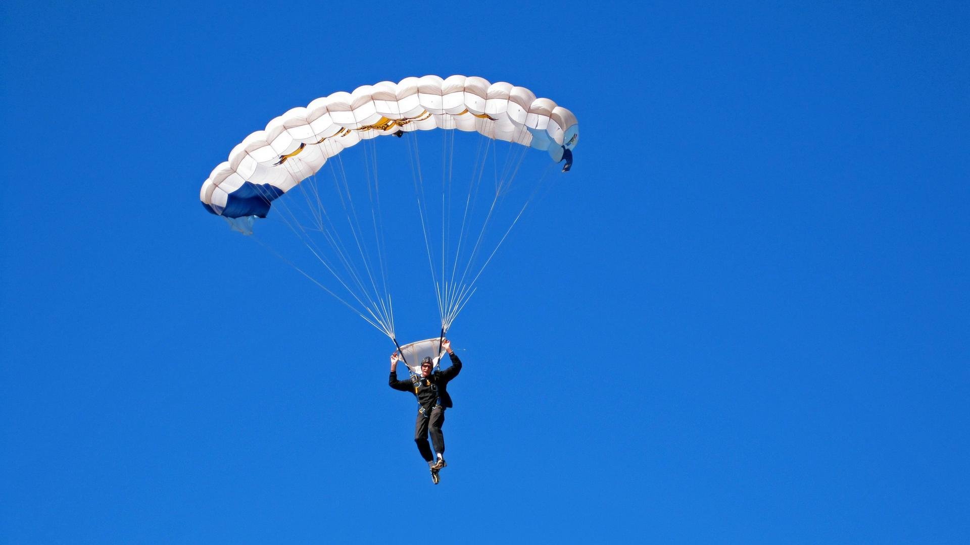 _未来体育用品展：科技革新运动装备_，体育器材创新产品